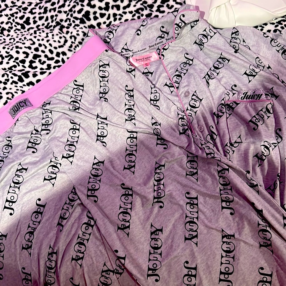 JUICY COUTURE gray pj set